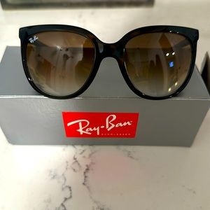 Ray-Ban brown framed brand new cat eye sunglasses. Never worn.